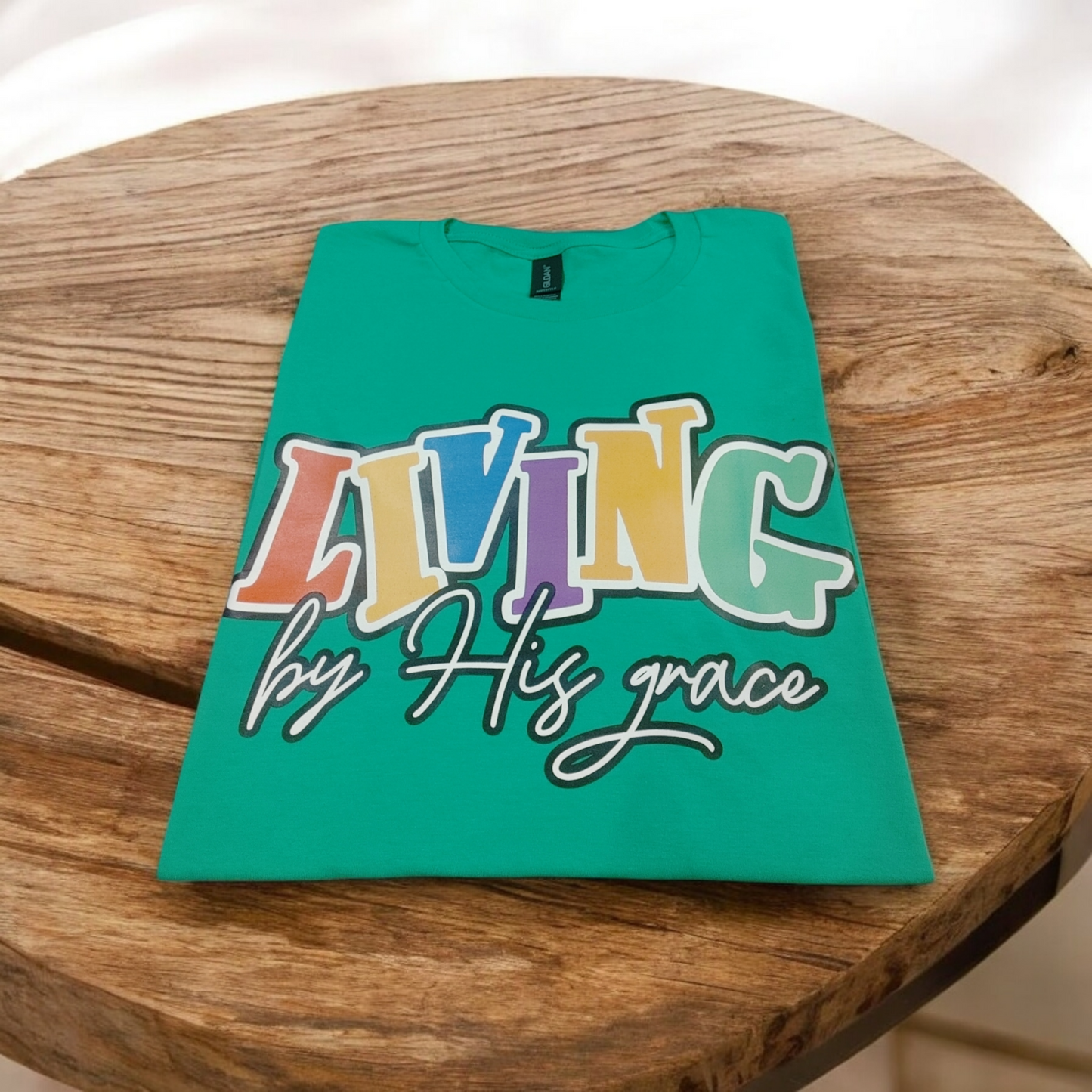 T-Shirt: "LIVING By His Grace"